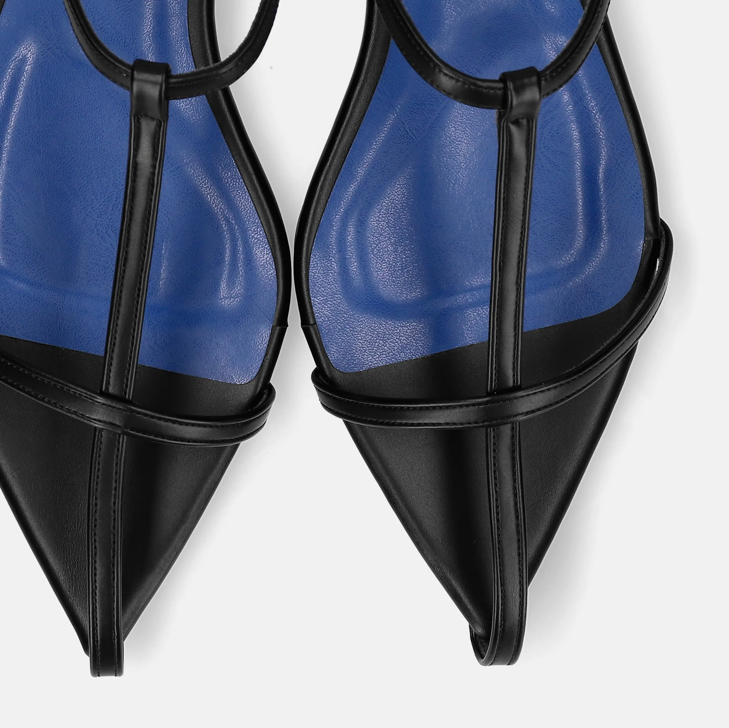15% OFF: 2024SS: T-strap pointed flat sandals (m17001) Black
