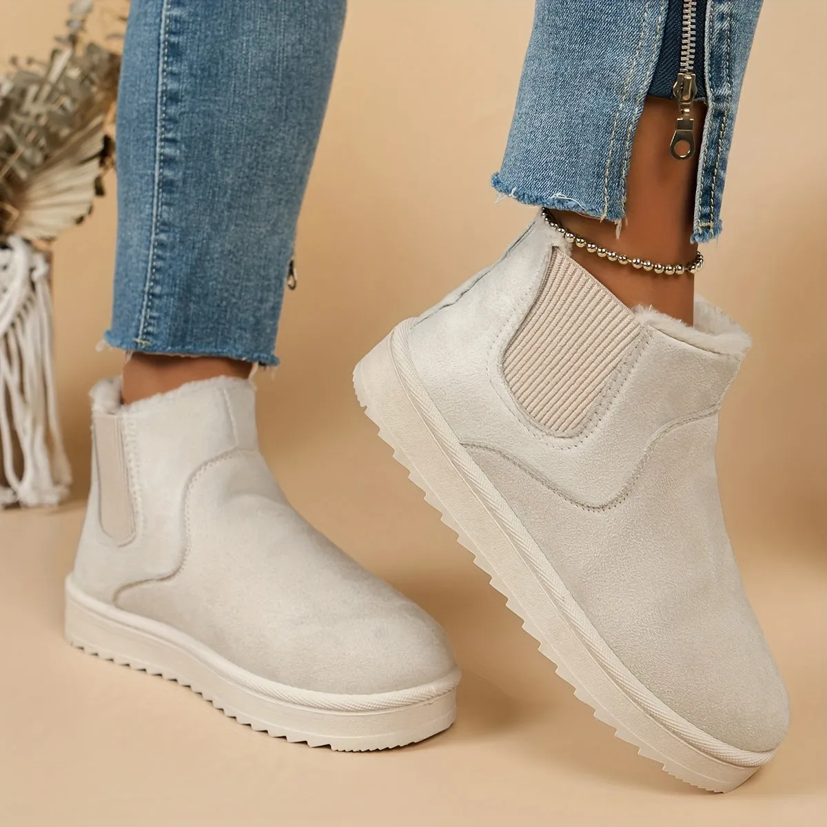 Alero Plush Ankle Boots
