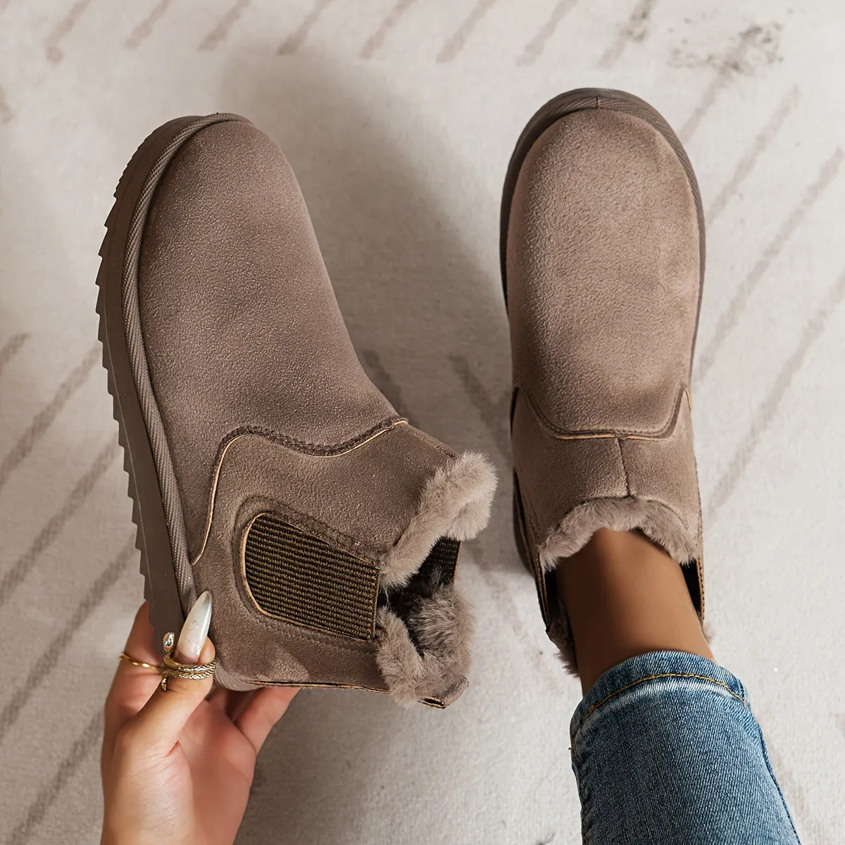 Alero Plush Ankle Boots