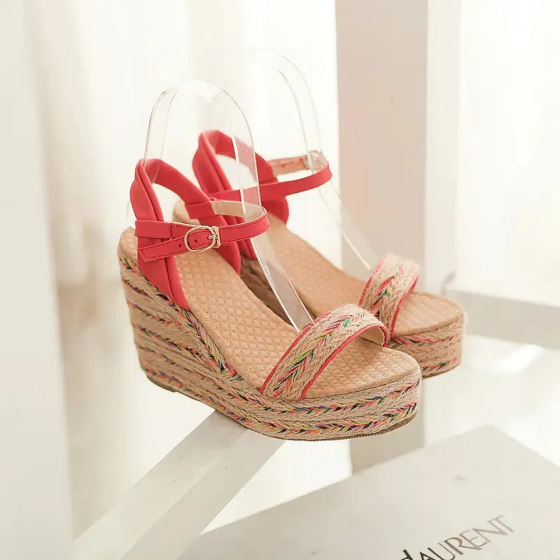 Bohemian Women's Straw Wedge Sandals in Ethnic Style