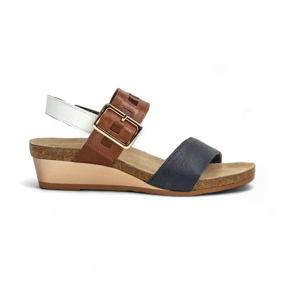 Dynasty Sandal (5052)