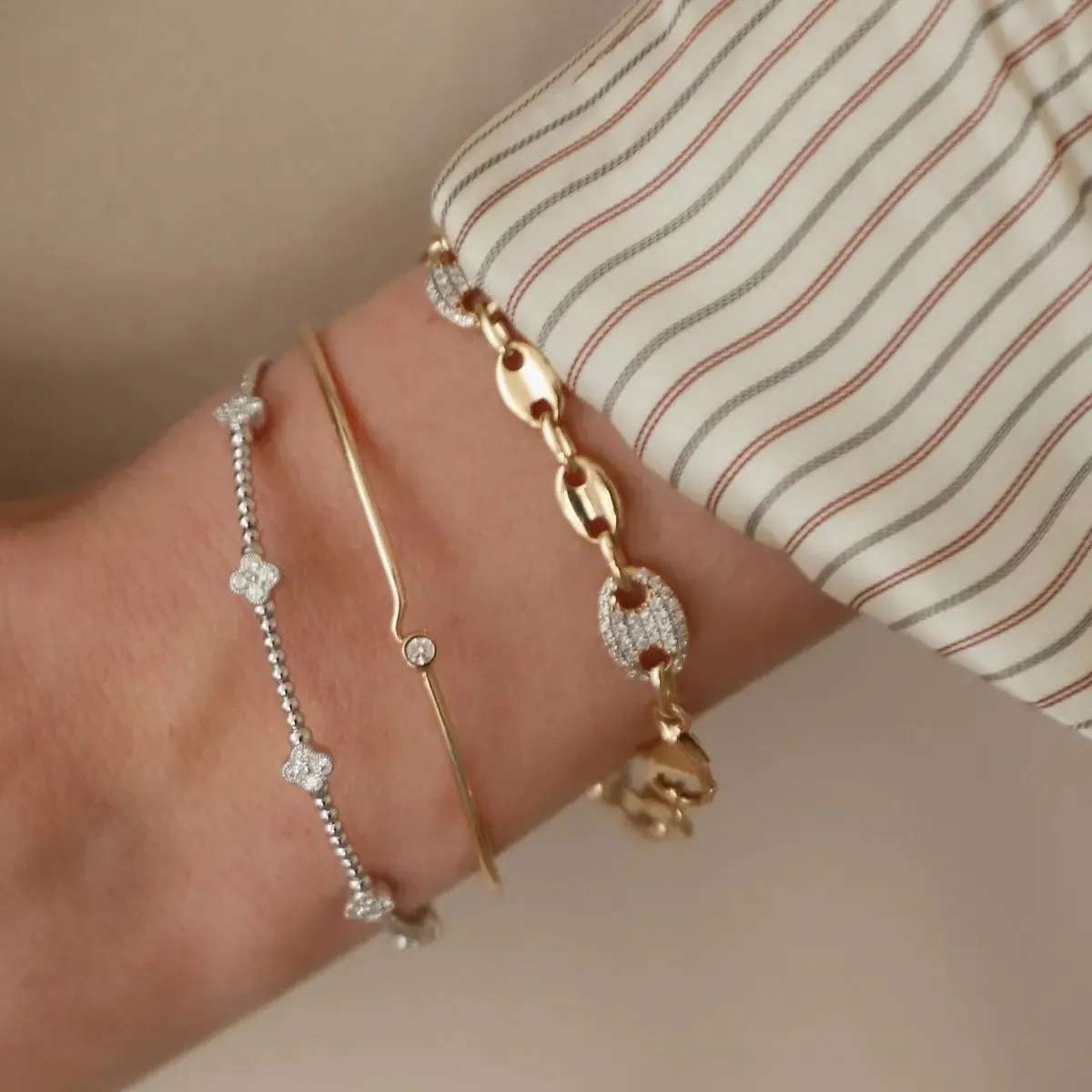 Mini 5 Diamond Four Leaf Clover Flexible Bangle