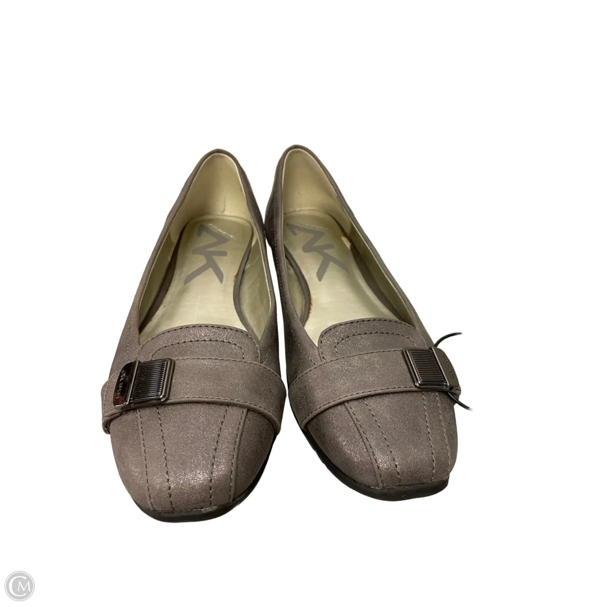 Shoes Flats By Anne Klein In Grey, Size: 7