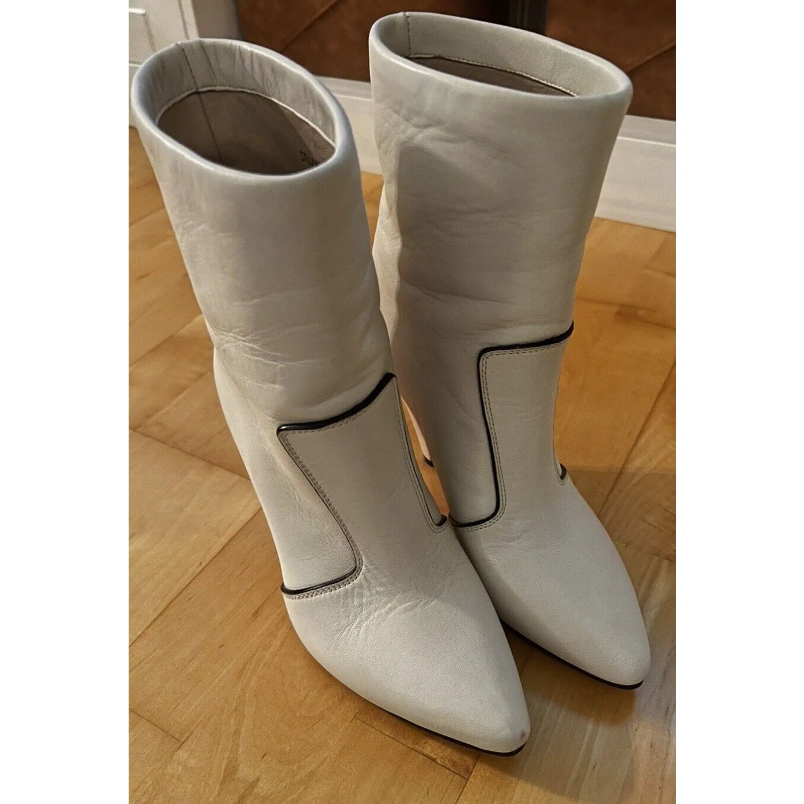 Stuart Weitzman Women's Clinger Heel Sock Booties White Cream Leather Pointed Toe Size 8