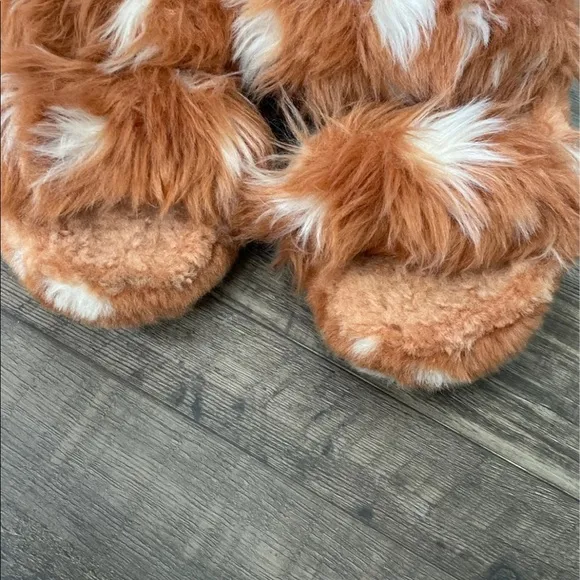 Ugg Fluff Yeah Sandals/Shoes 7