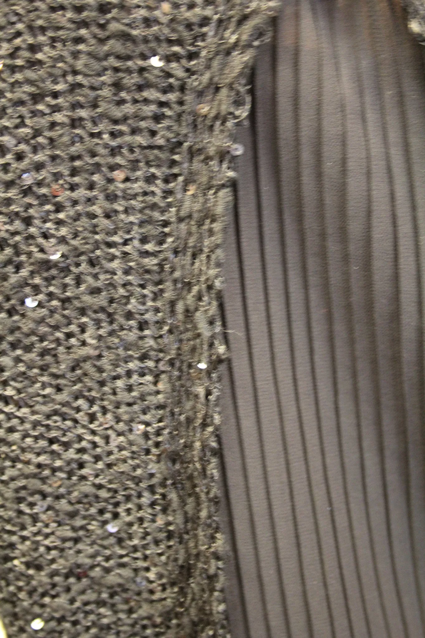 Yahada | Sequin Knit Sweater with Pleated Back Black